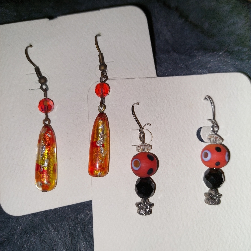 2 Pairs of Vintage Glass Earrings
